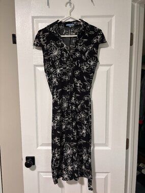 Black & White Floral Tie-Waist Dress | Classic Shirt Dress Midi (XS)